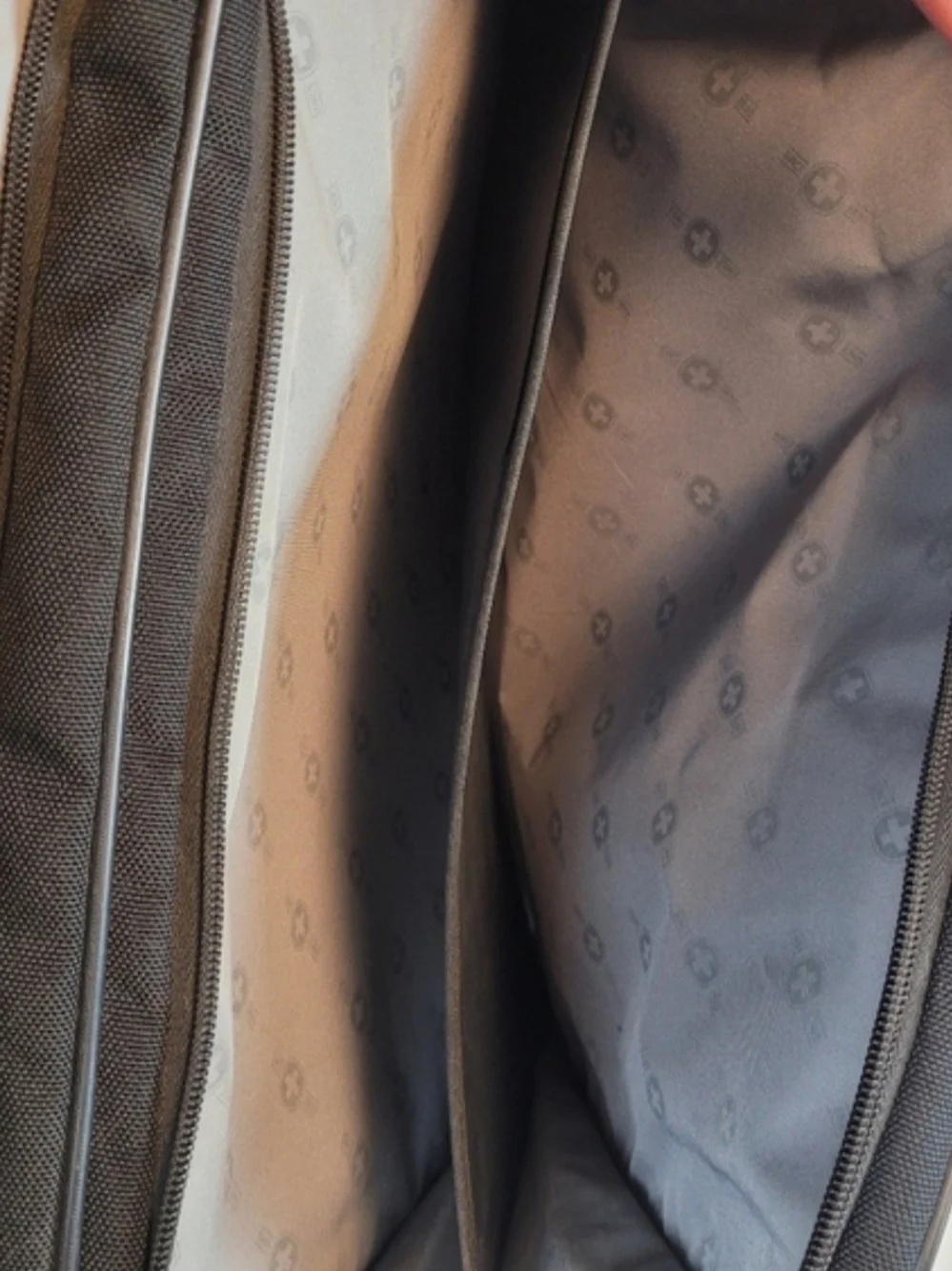 Wenger Black Laptop Messenger Bag